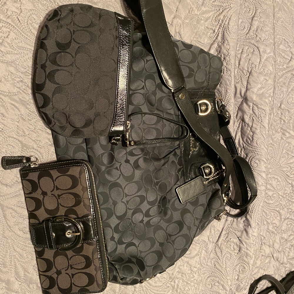 Coach Purse with matching wallet and wristlet